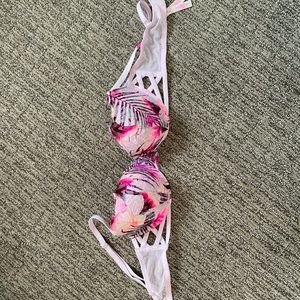 Victoria’s Secret Pink Bra